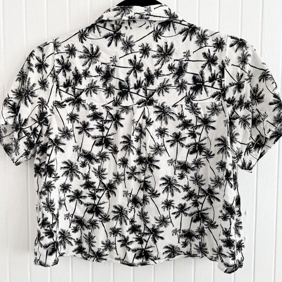 Love Notes Vintage Palm Tree Print Black & White Cropped Button Down Top Size S - Picture 3 of 4